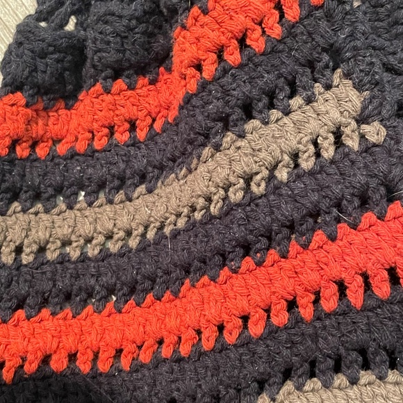 Beautiful Cropped Crochet Halter Tie Tank Top Size M In Black/Red/Olive Green - Picture 11 of 11